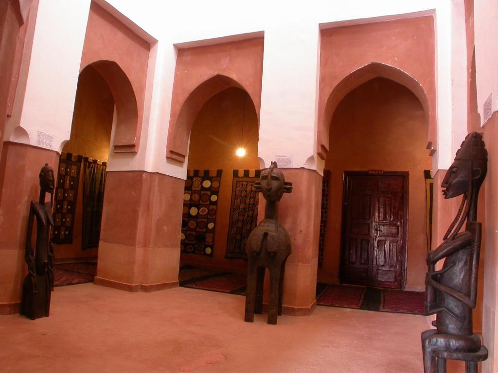 Hotel Tomboctou Tinghir ภายนอก รูปภาพ