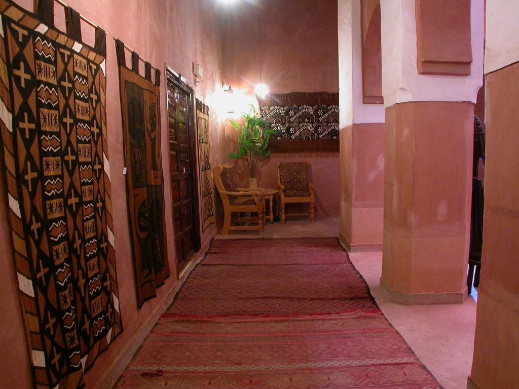 Hotel Tomboctou Tinghir ภายนอก รูปภาพ