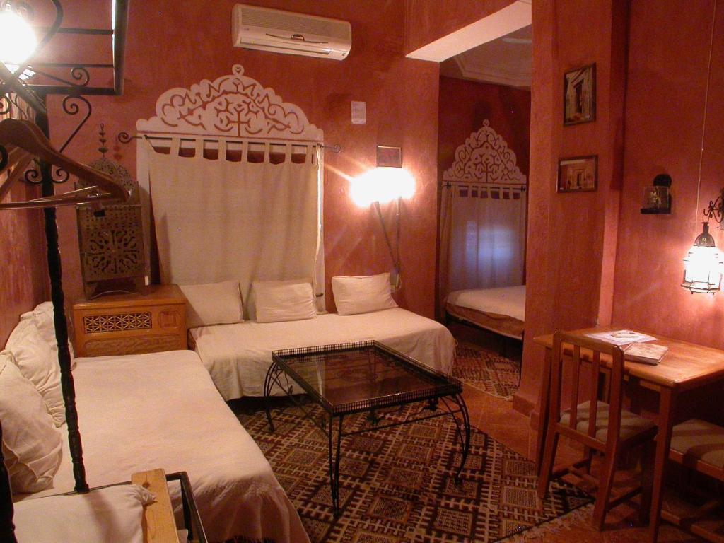 Hotel Tomboctou Tinghir ภายนอก รูปภาพ