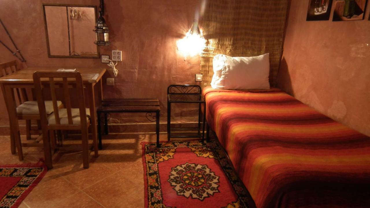 Hotel Tomboctou Tinghir ภายนอก รูปภาพ